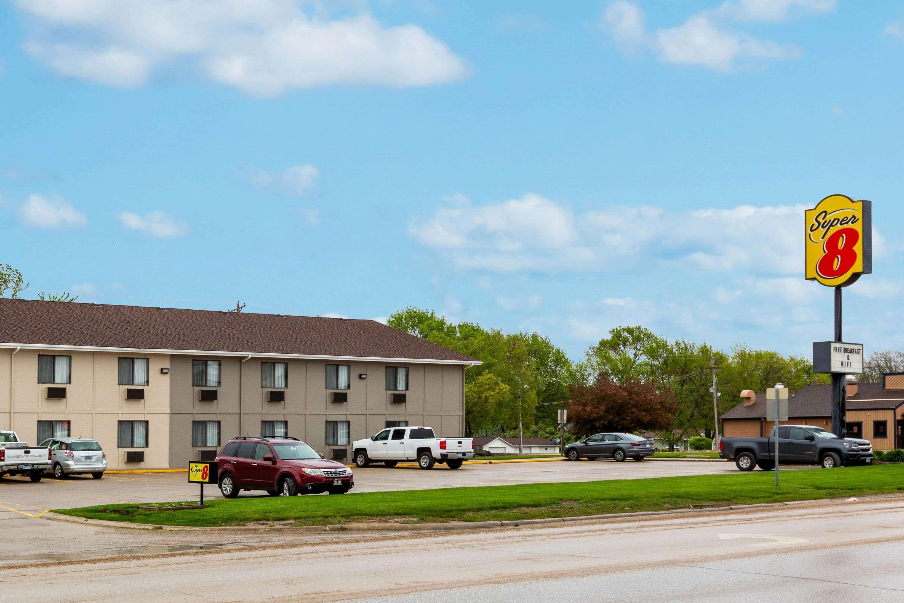 Super 8 By Wyndham Storm Lake Exterior foto
