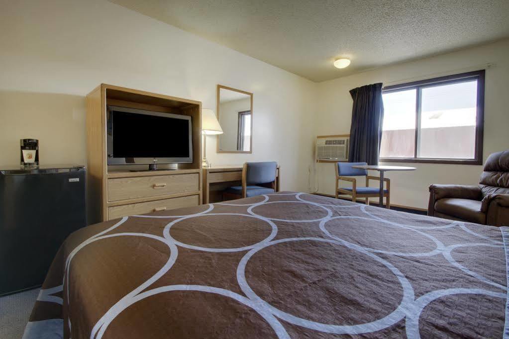 Super 8 By Wyndham Storm Lake Exterior foto