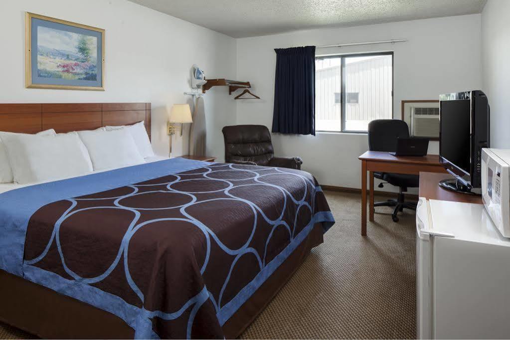 Super 8 By Wyndham Storm Lake Exterior foto
